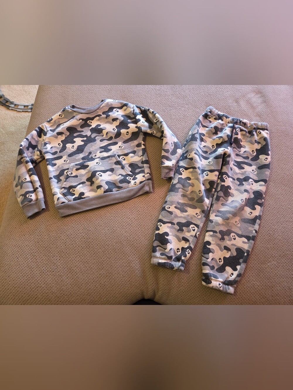 Halloween 5t Boys Sweatshirt and Sweatpants Set from Way To Celebrate, 2-Piece